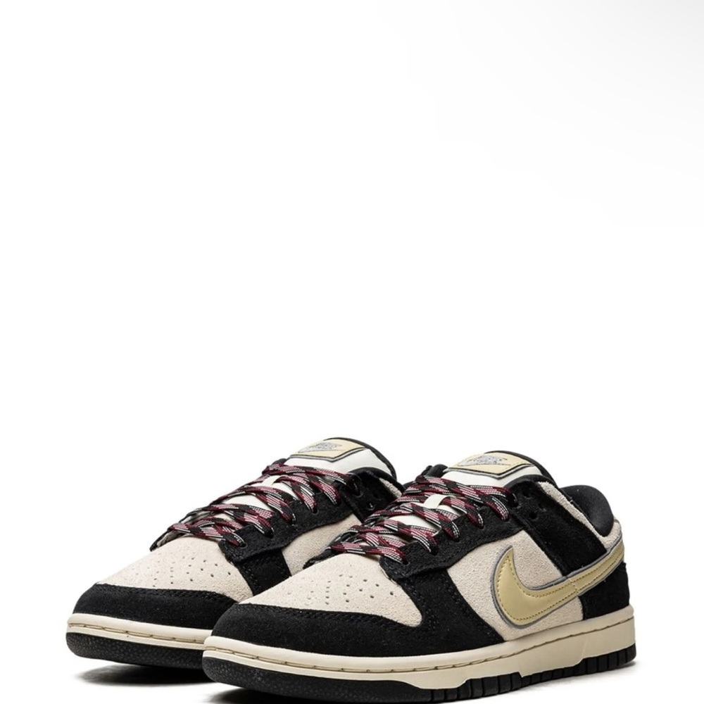 Nike Men's Black and Cream Sneakers